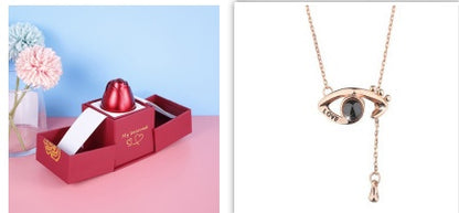 Coffret Cadeau Rose Éternelle & Collier "Je t'aime" en 100 Langues