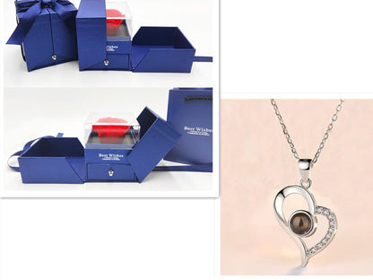 Coffret Cadeau Rose Éternelle & Collier "Je t'aime" en 100 Langues